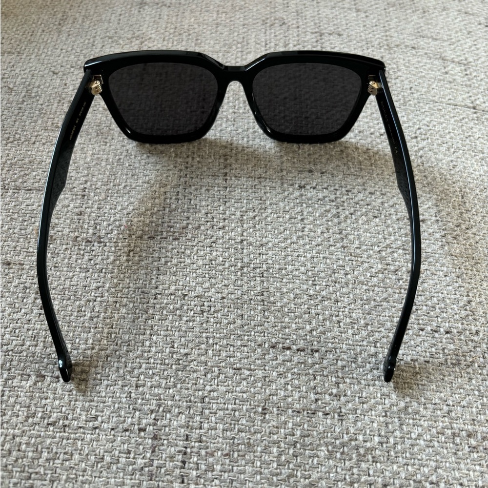 Gucci Black Square Rectangle Frame Sunglasses - image 7